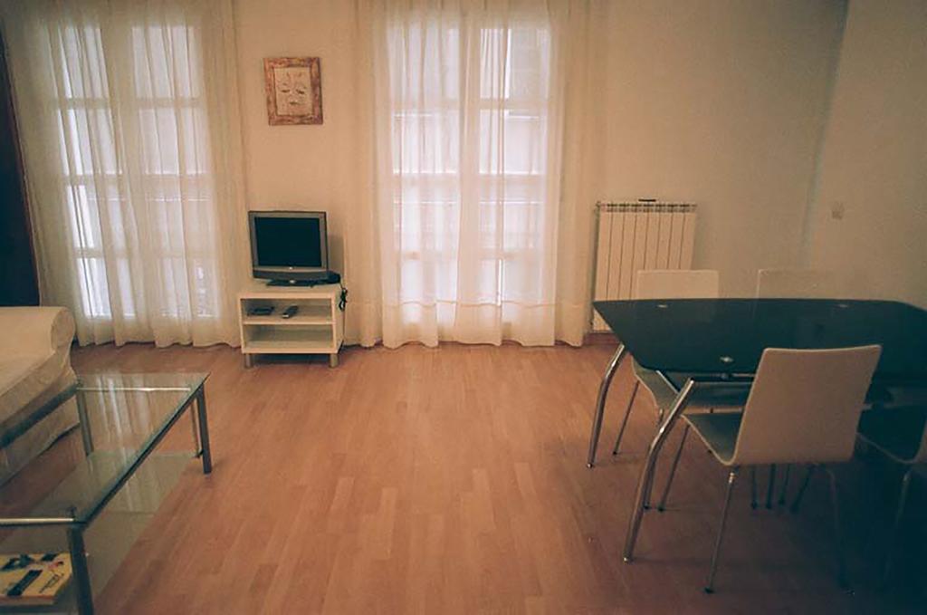 Apartamentos Auhabitat Zaragoza, Edificio De Apartamentos Turisticos 客房 照片