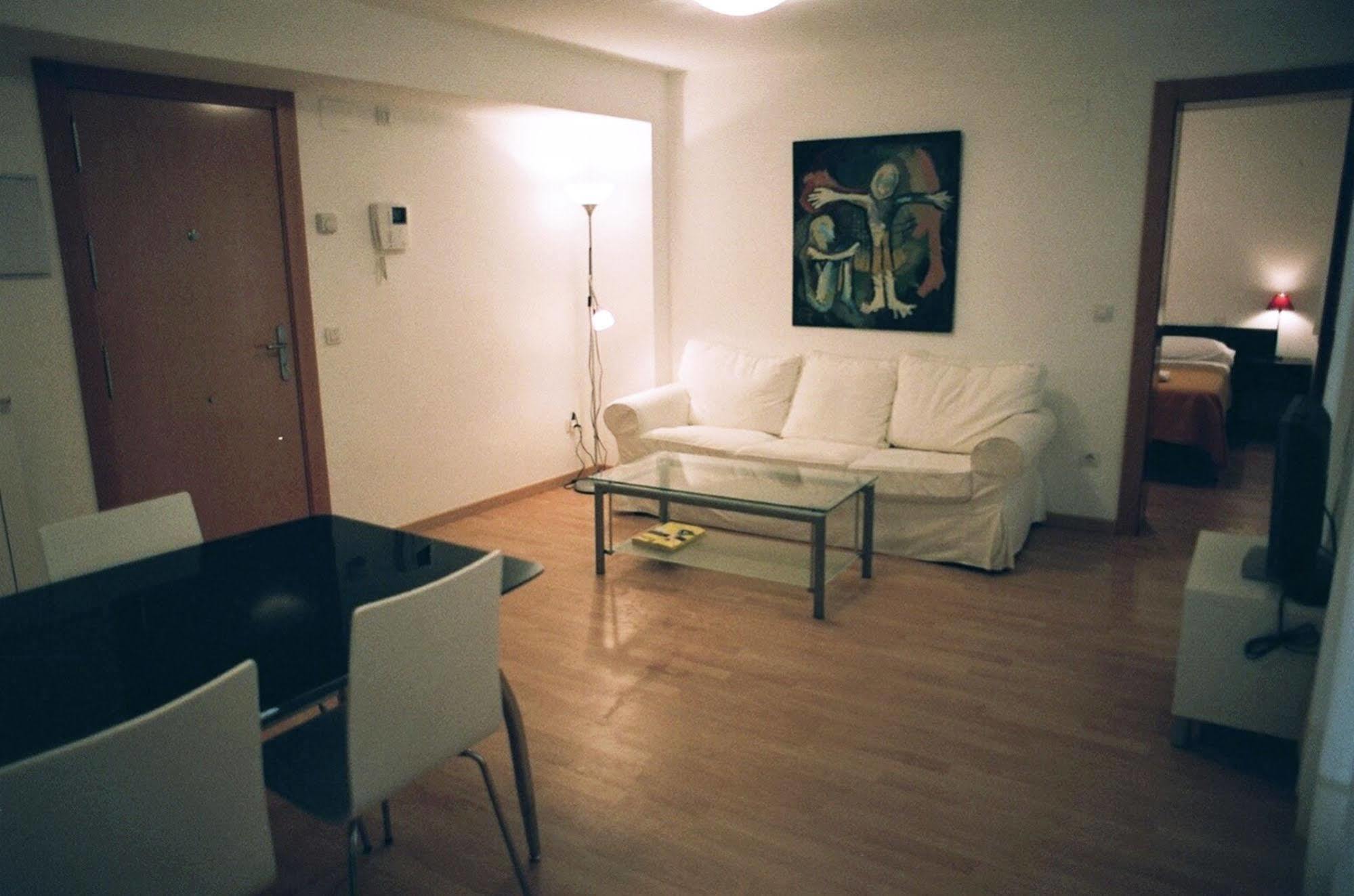 Apartamentos Auhabitat Zaragoza, Edificio De Apartamentos Turisticos 客房 照片