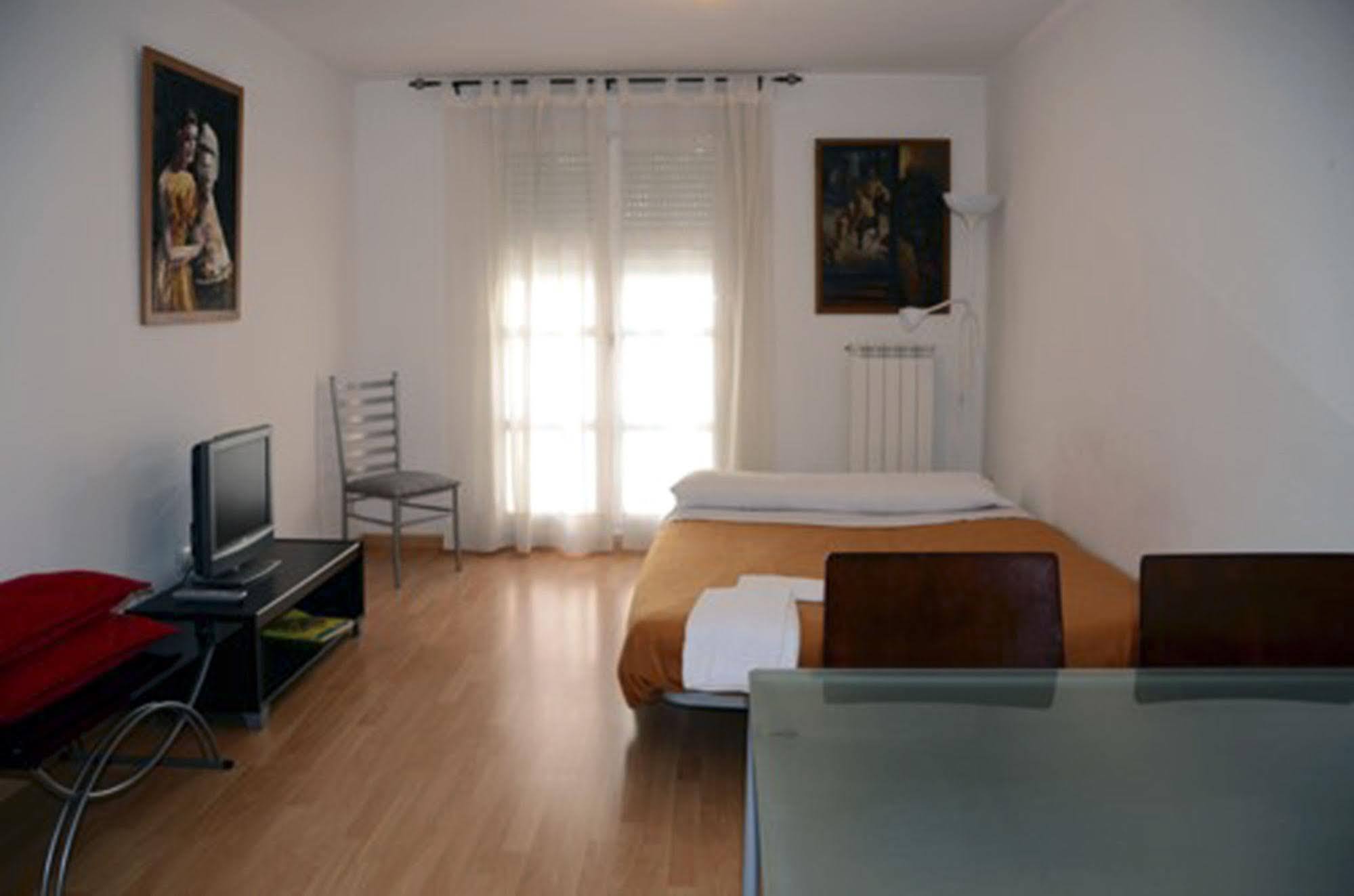 Apartamentos Auhabitat Zaragoza, Edificio De Apartamentos Turisticos 外观 照片
