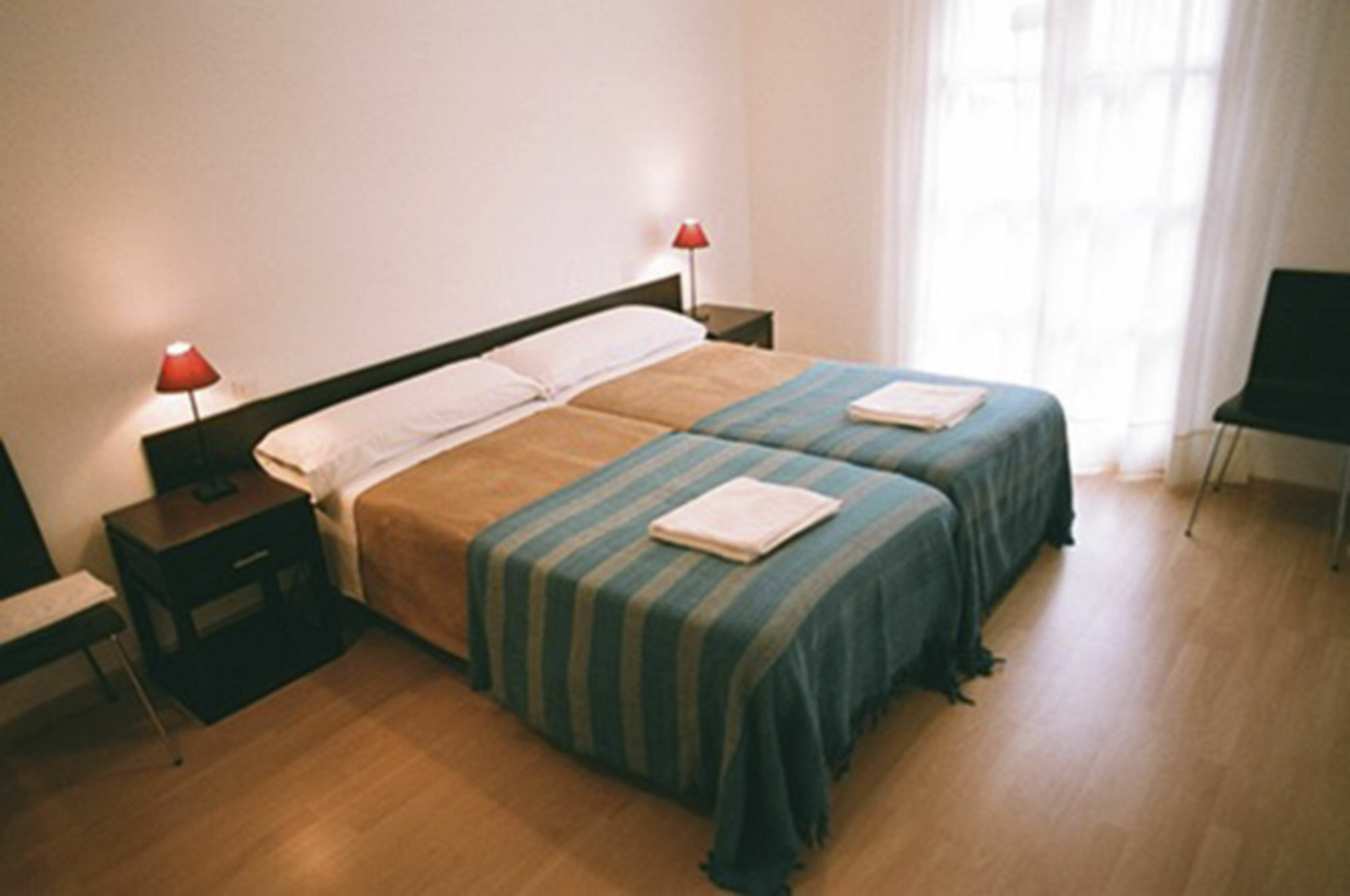 Apartamentos Auhabitat Zaragoza, Edificio De Apartamentos Turisticos 外观 照片